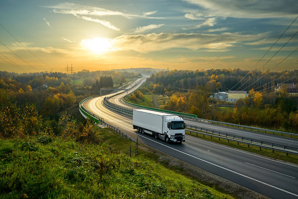 A közúti szállítás 5 leggyakoribb módja: előnyök és hátrányok